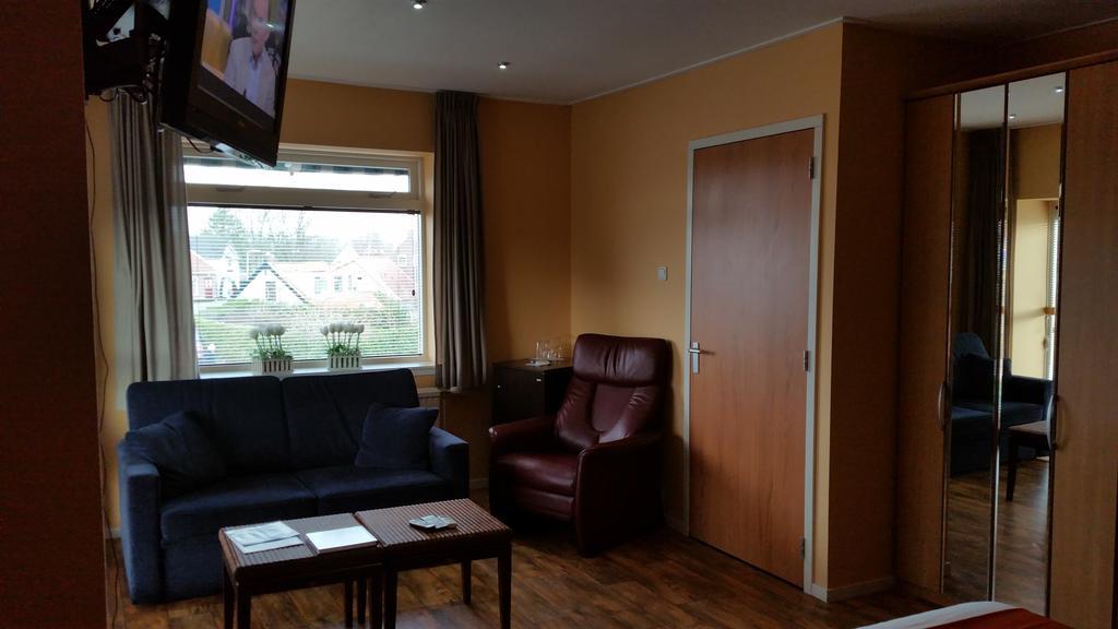 Hotel Restaurant De Hoogt Maasdam Zewnętrze zdjęcie