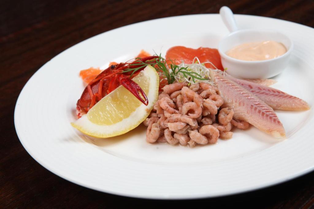 Hotel Restaurant De Hoogt Maasdam Zewnętrze zdjęcie