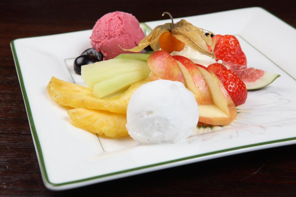 Hotel Restaurant De Hoogt Maasdam Zewnętrze zdjęcie