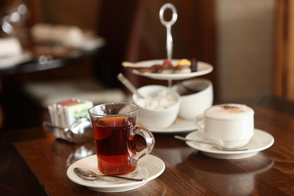 Hotel Restaurant De Hoogt Maasdam Zewnętrze zdjęcie
