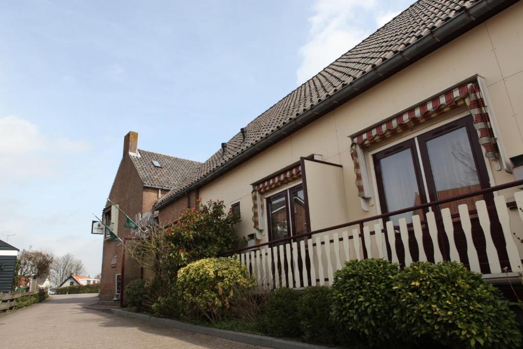 Hotel Restaurant De Hoogt Maasdam Zewnętrze zdjęcie