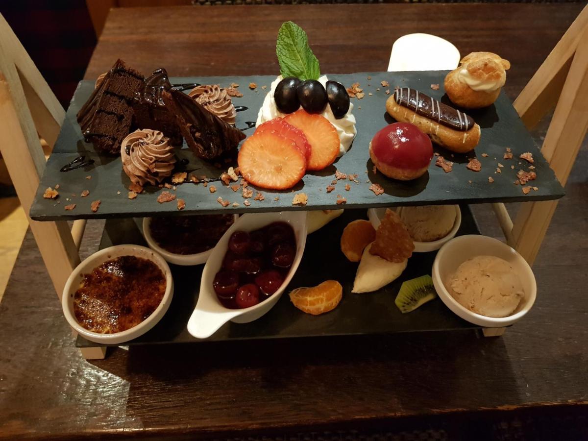 Hotel Restaurant De Hoogt Maasdam Zewnętrze zdjęcie